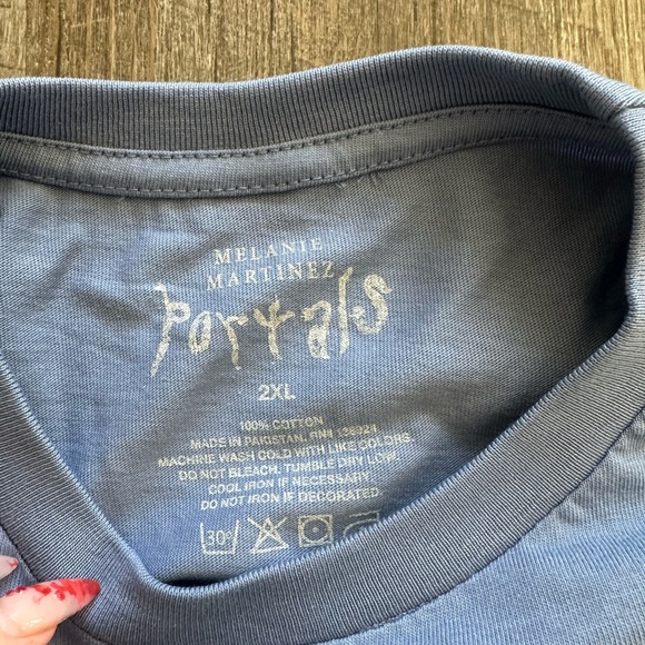 Melanie Martinez Portals Album Release Party Tee - Picture 2 of 2